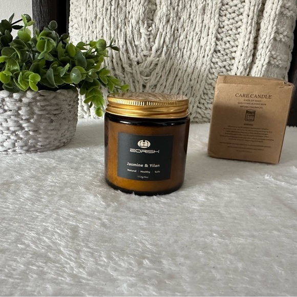 NWT Jasmine & Yilan Candle - Picture 1 of 3